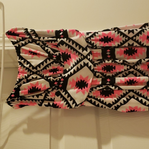 Dress - Picture 2 of 2